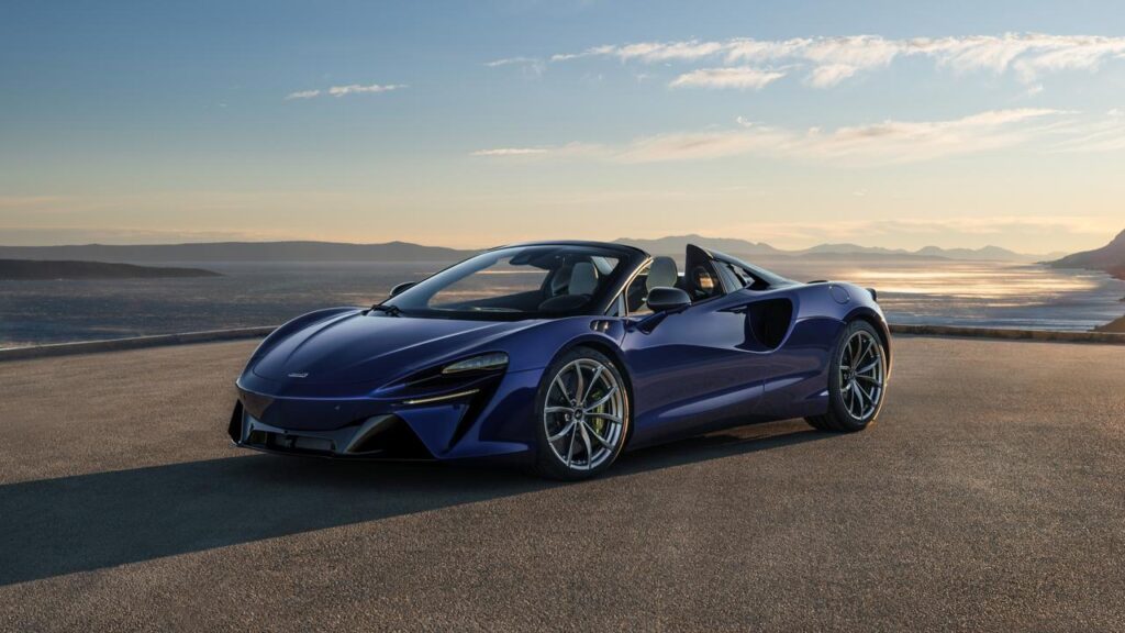 Nulla id tellus eget leo sagittis pellentesque et rutrum lectus